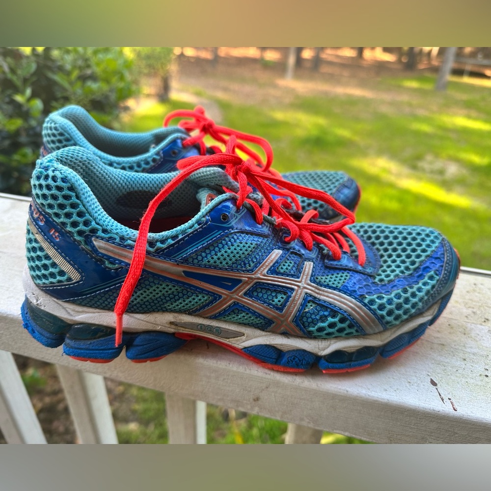 ASICS Gel-cumulus women’s running sneaker, size 7